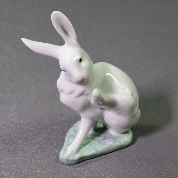 Lladro | Art | Vintage Lladro Washing Up Fine Porcelain Rabbit Figurine ...